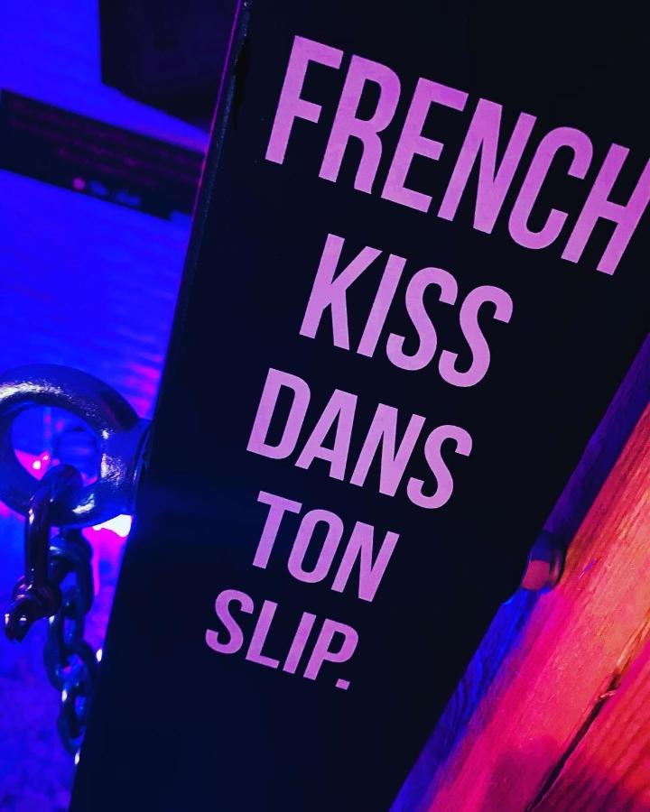 Secret Room Votre Love Room Coquine Et Insolite En Espace Privatif A 투르네 외부 사진