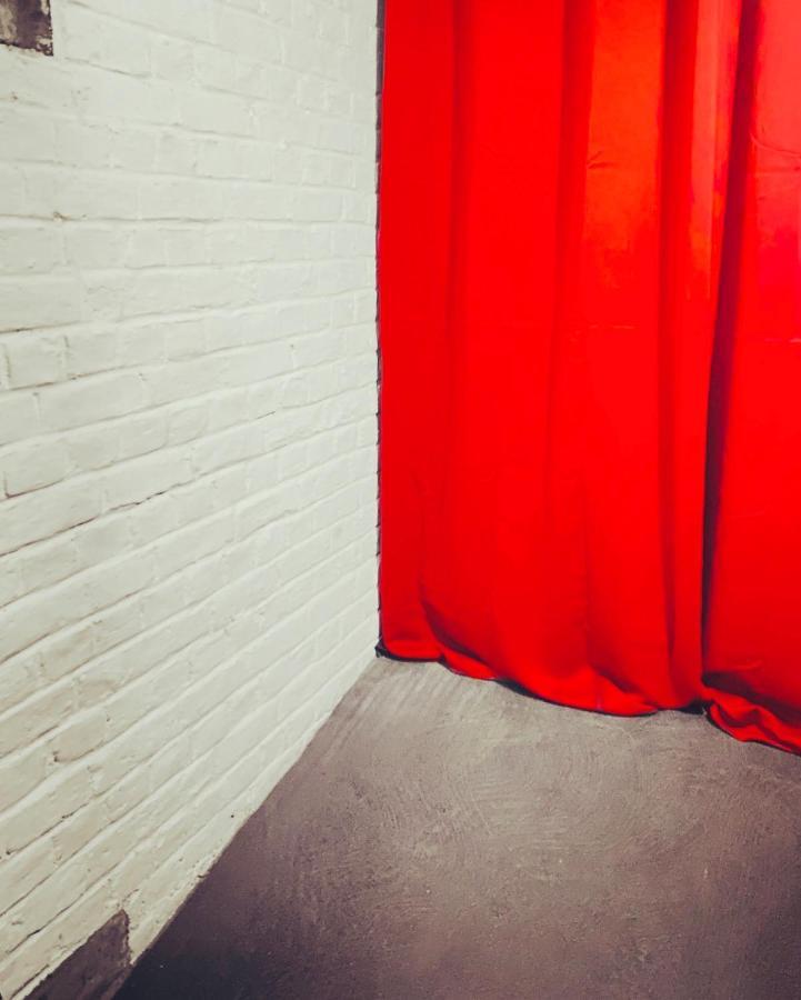 Secret Room Votre Love Room Coquine Et Insolite En Espace Privatif A 투르네 외부 사진